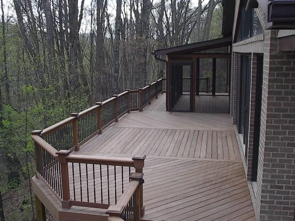 wrap around Modern Deck Styles 4 3 1024x768