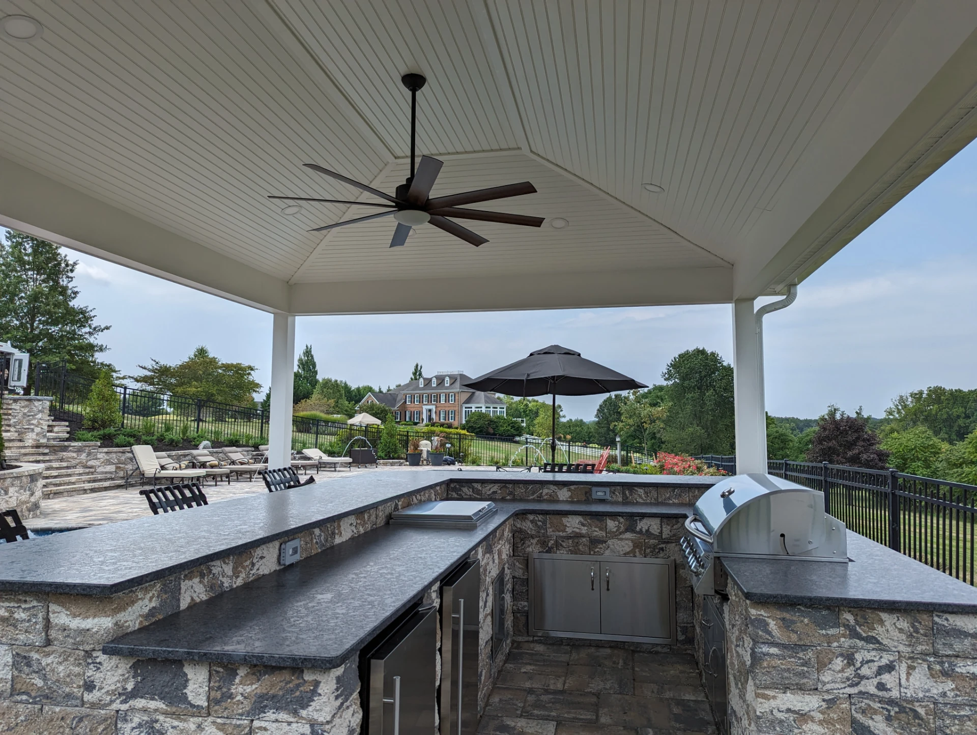 Outdoor Bar