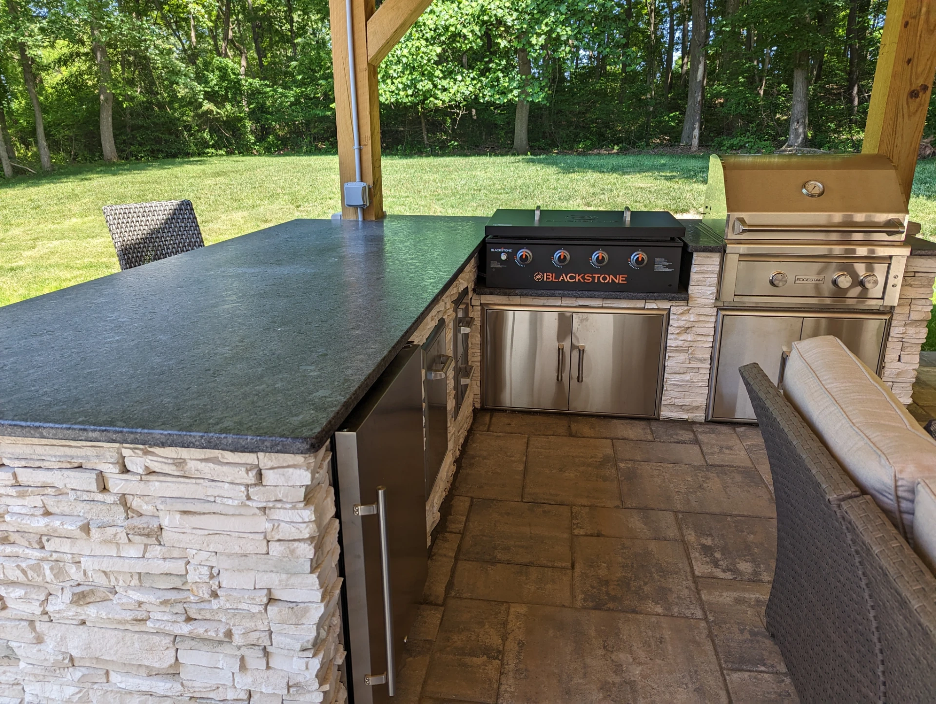 Outdoor Kitchen