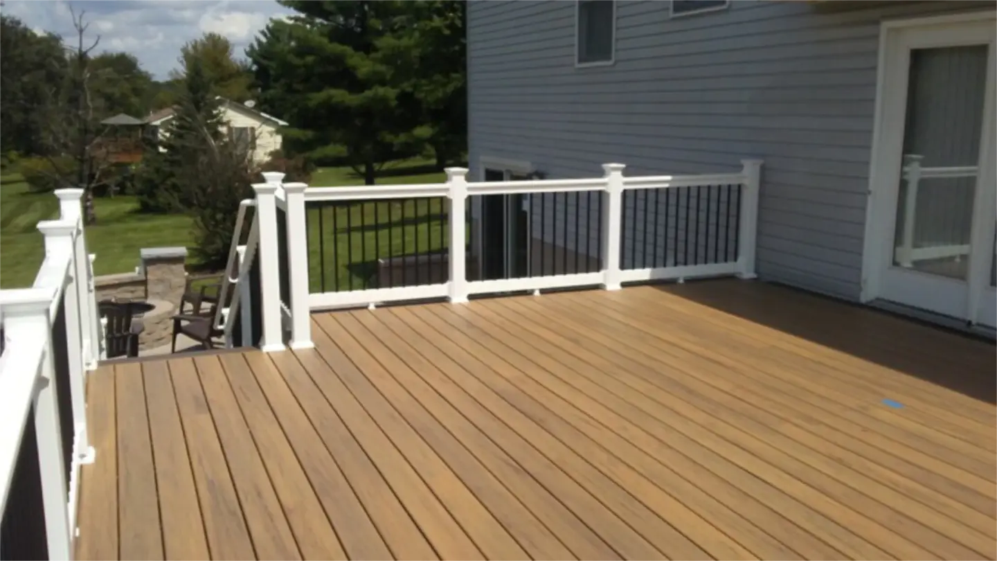 TT Tigerwood Decking White Vinyl Washington Style Rail0