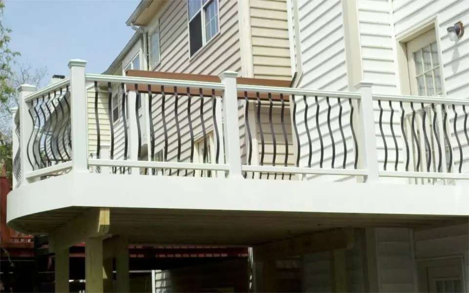 Imgi 2 Trex transcend railing arcitectural alum bal 1080x675